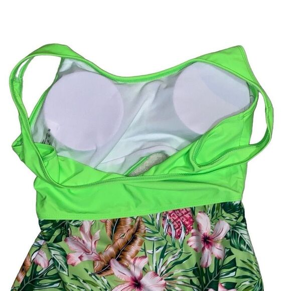NEW Onepiece Swimsuit - Picture 3 of 7